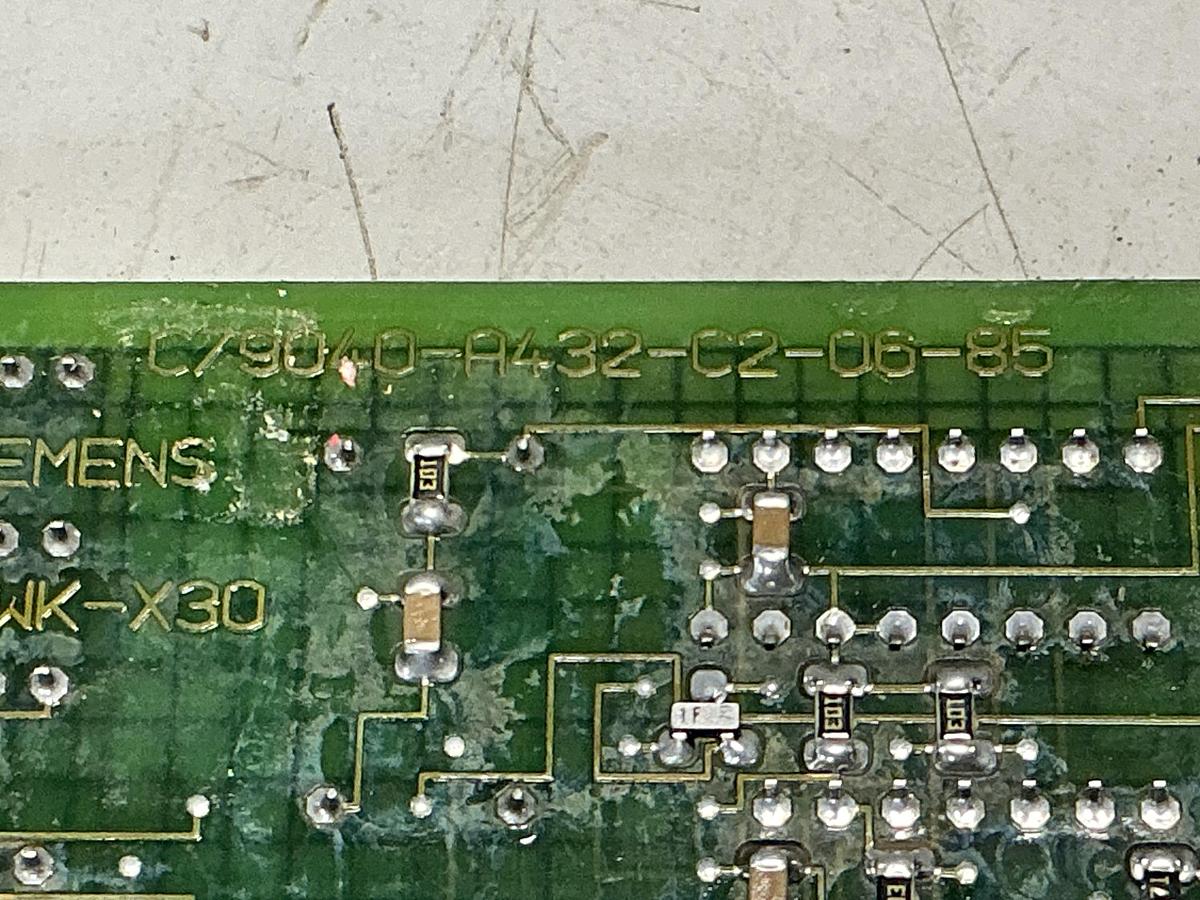Used SIEMENS C79040-A432-C2-04-86
