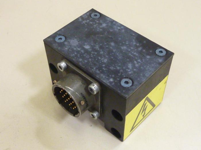 Used ATI INDUSTRIAL AUTOMATION Adaptor J16-M #63825