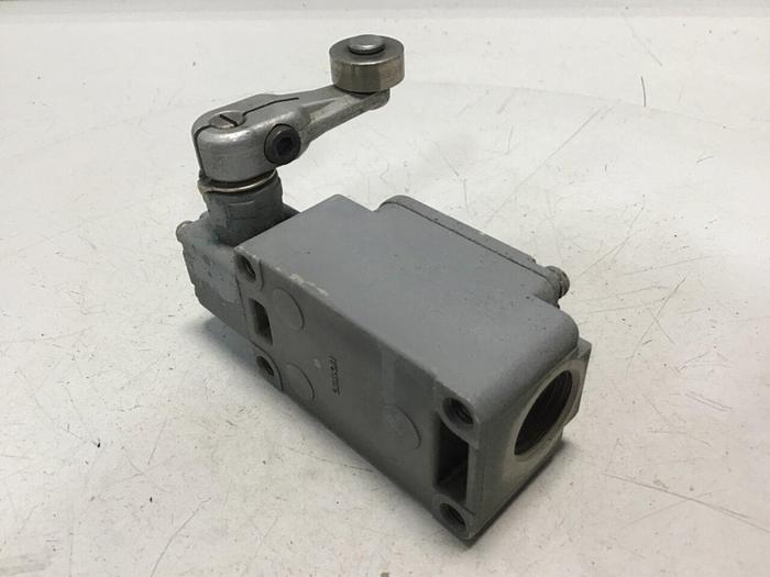 Used OMRON Limit Switch WLCA2-2 #121876