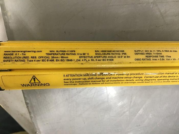 Used BANNER ENGINEERING Light Curtain SLPE25-1110P8 USED