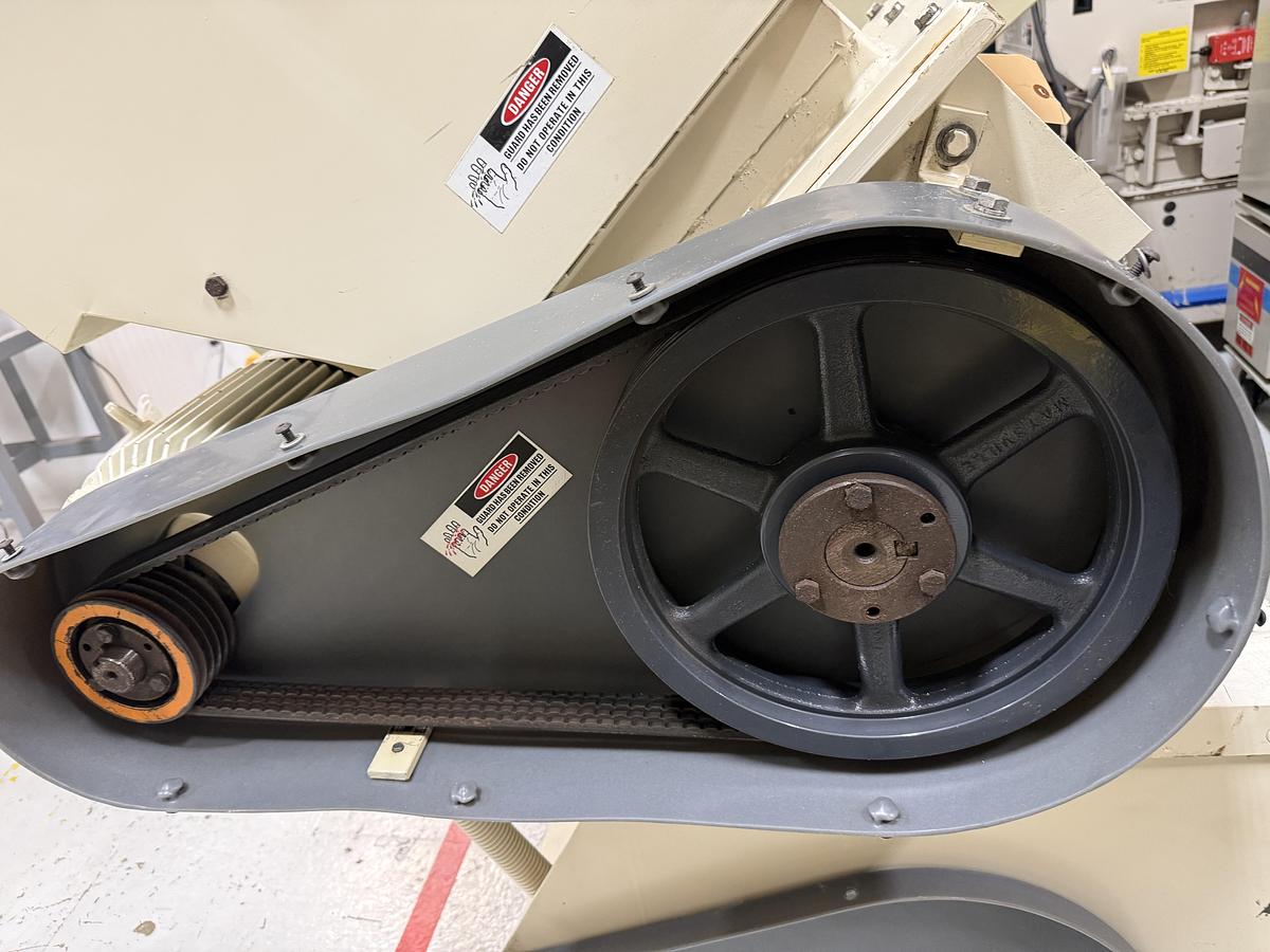 Used DNL / NOT CLEANED NELMOR RG1012M1 Grinder Granulator USED