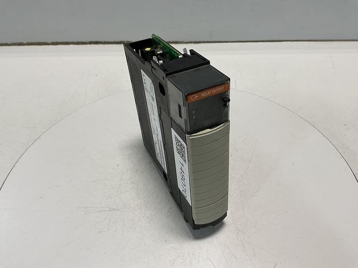 Used ALLEN BRADLEY 1756-OW16I SERIES A