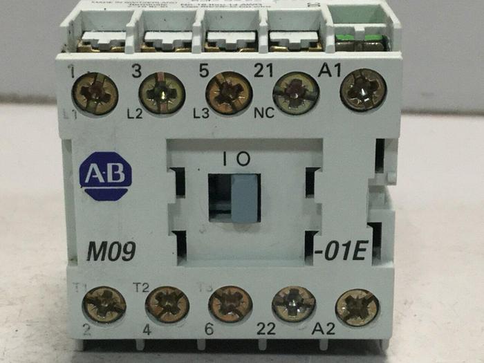 Used ALLEN BRADLEY Contactor 100-MO9NZ.31 SER A #103948