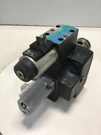 Used VICKERS Valve DG4V3S2AMUHL760EN490 Used