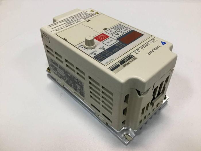 Used YASKAWA VS Mini J7 Inverter CIMR-J7AA20P1 #98545