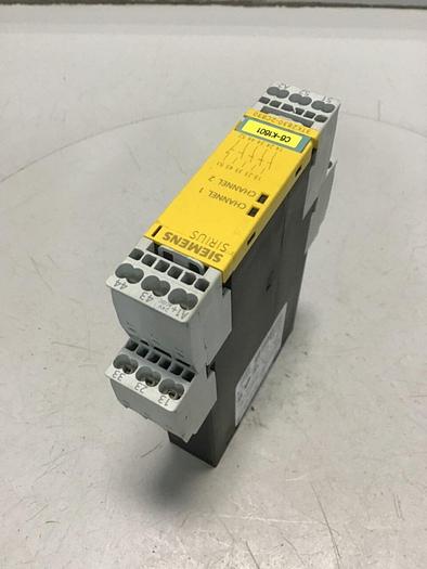 Used SIEMENS Relay Module 3TK2830-2CB30 #138546