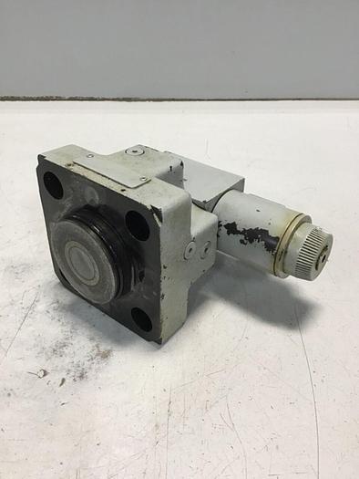 Used VICKERS Valve DG4V-3S-7A-M-U-HL7-60-EN490 Used