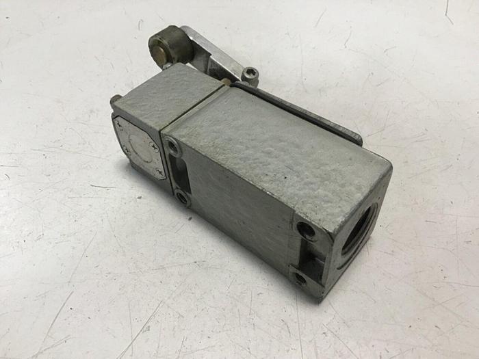 Used TELEMECANIQUE Lox-Switch C2JK05 #121828