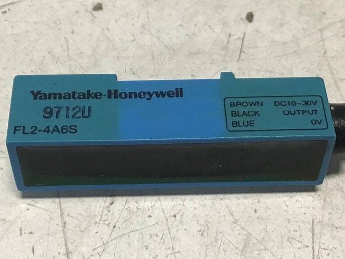 Used YAMATAKE Proximity Switch FL2-4A6S #128223