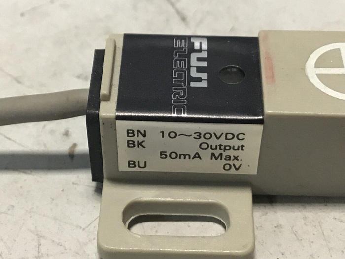 Used FUJI ELECTRIC Proximity Switch PE-B4D3 #128367