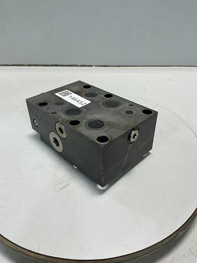 Used PARKER PRM6PA25KN33XB570