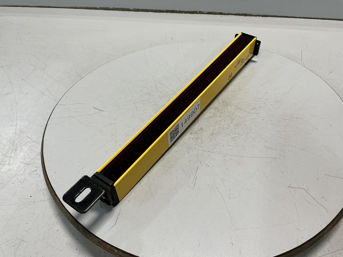 Used STI MCJ47-20-300-X3-801 Light Curtain
