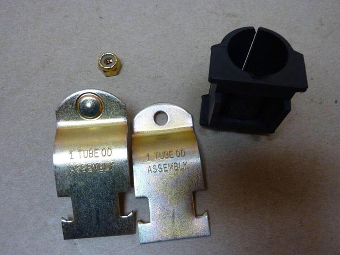 UNISTRUT Cushioned Clamp 016T020 Used