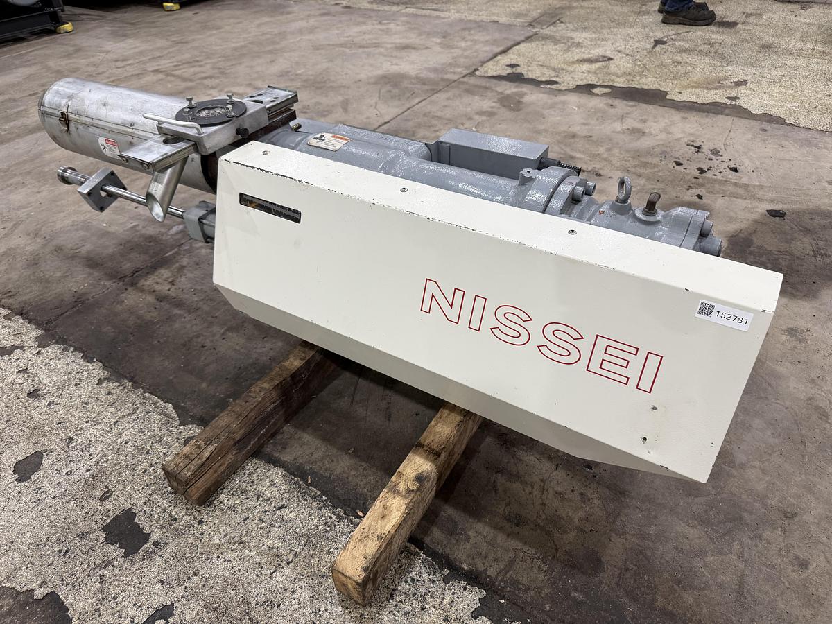 Used NISSEI FN2000-18A INJECTION UNIT