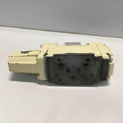Used REXROTH Valve 4WRZ10W185316A24N9EK4D2M #97551