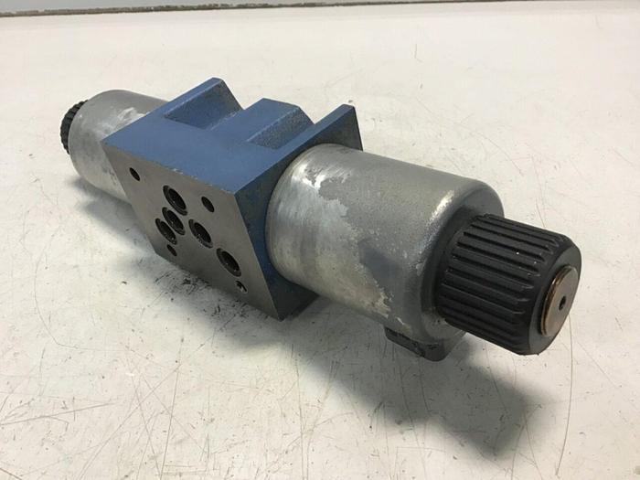 Used EATON-VICKERS Directional Valve DG4V 5 2CJ M U H6 20 EN102 #143979