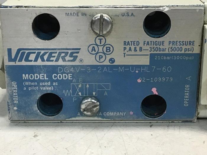 Used VICKERS Valves DG4V-3-2AL-M-U-HL7-60 Used