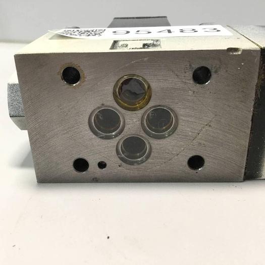 Used VICKERS Directional Control Valve DG4V32AMP7H750 #95483