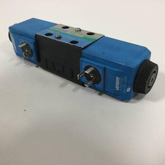 Used VICKERS Valve DG4V-3S-2C-M-U-H5-60 #90320