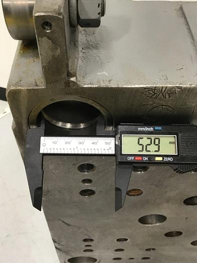 Used SUMITOMO Moving Platen JA83E649A4 #117677