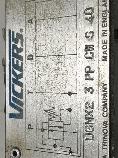 Used VICKERS Pressure Reducing Valve DGMX2-3-PP-CW-S-40 #106396