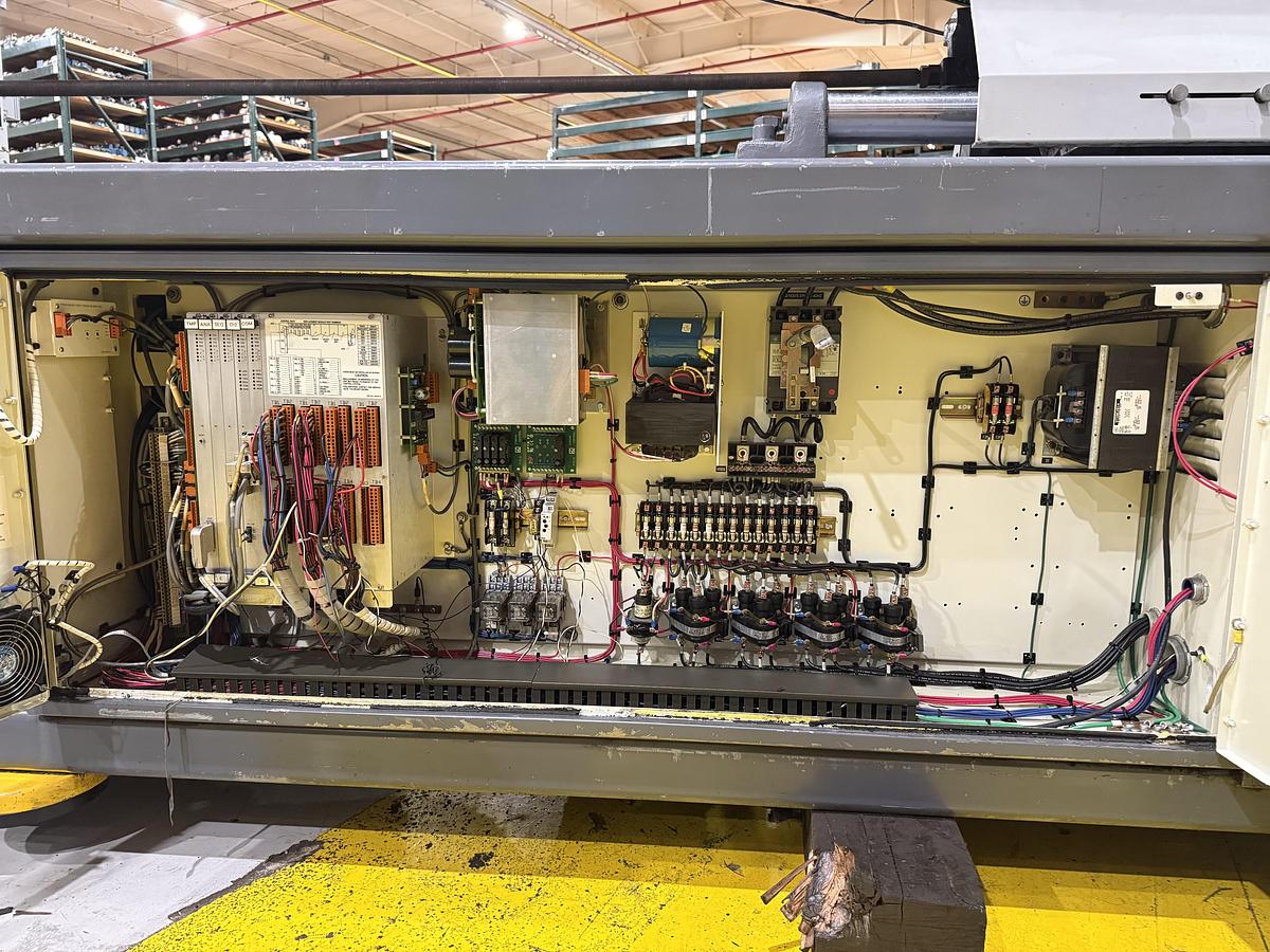 Used 1998 VAN DORN DEMAG 500 Ton Injection Molding Machine 500HT-4300 USED
