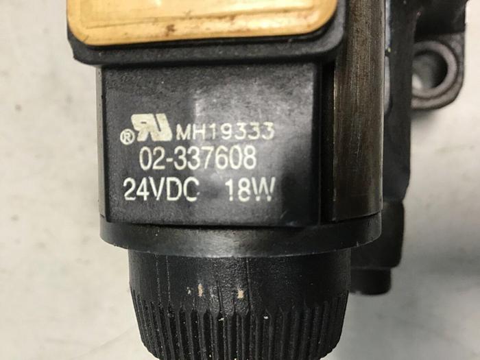 Used VICKERS Valve DG4V-3S-6C-M-U-HL7-60-EN490 Used