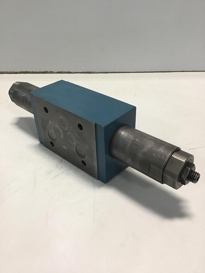 Used BOSCH 0 811 101 267 Valve Used #144767