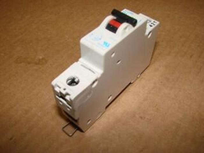 Used GENERAL ELECTRIC / GE 1 Amp Circuit Breaker V37101 #21276