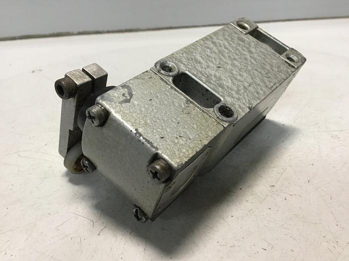 Used TELEMECANIQUE Limit Switch C3JK06 #121466