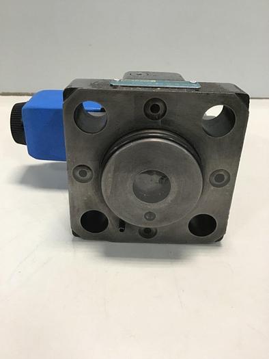 Used VICKERS Valve DG4V32ALMUH760 USED