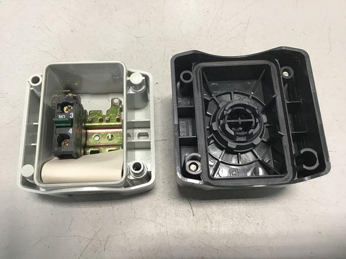 TELEMECANIQUE Push Button Control XALD101 #124893