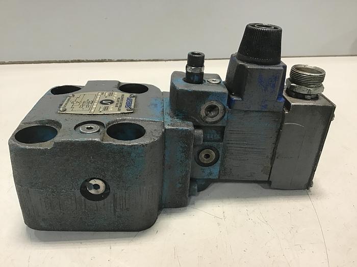 Used VICKERS CG5101ACMWB90 Valve Used #142519