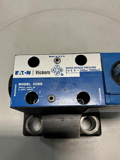 Used VICKERS DG4V-3-2AL-M-U-HL7-60