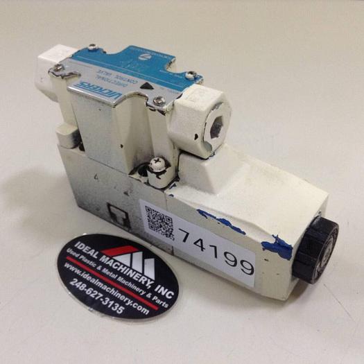 Used VICKERS Directional Control Valve DG4V32AMP7H750 #74199