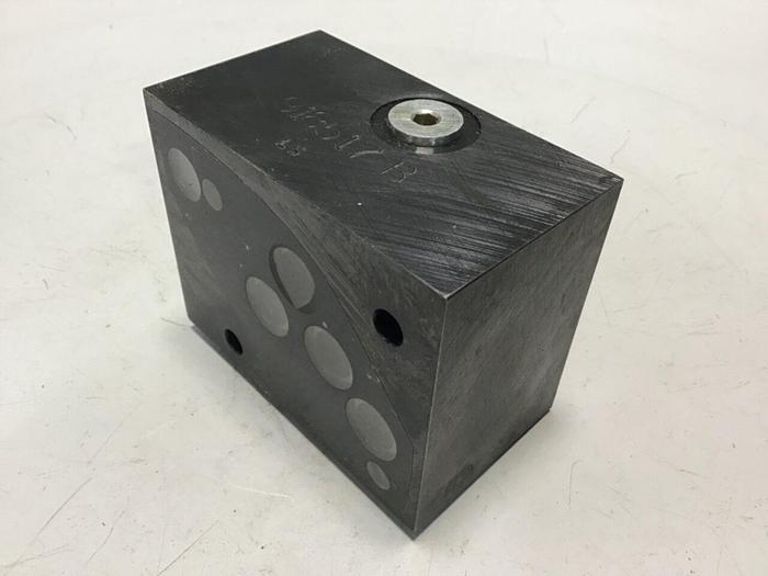 Used VICKERS Valve MA-02307955 Used