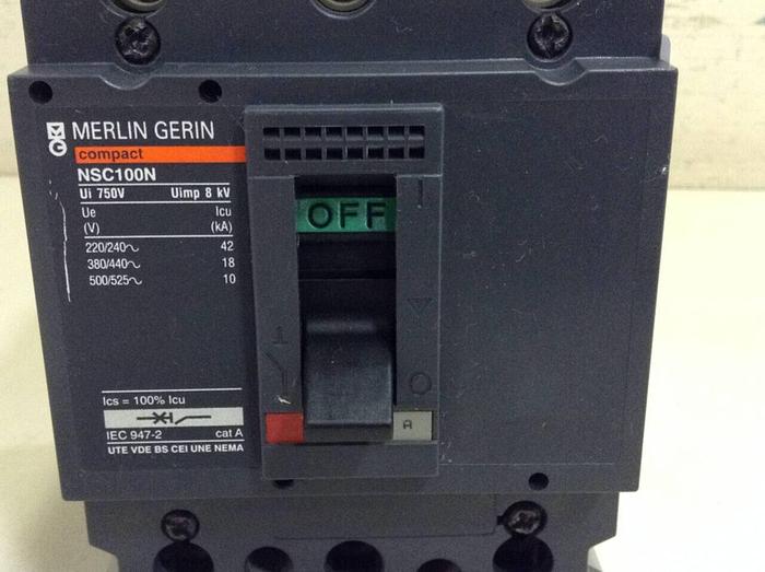 Used MERLIN GERIN 40 Amp Circuit Breaker NSC100N-40 #78135