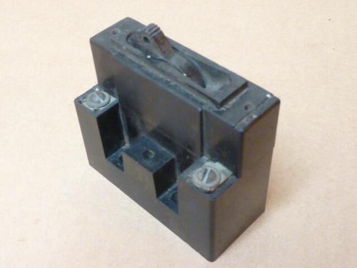 Used HEINEMANN 5 Amp Circuit Breaker 0111V USED