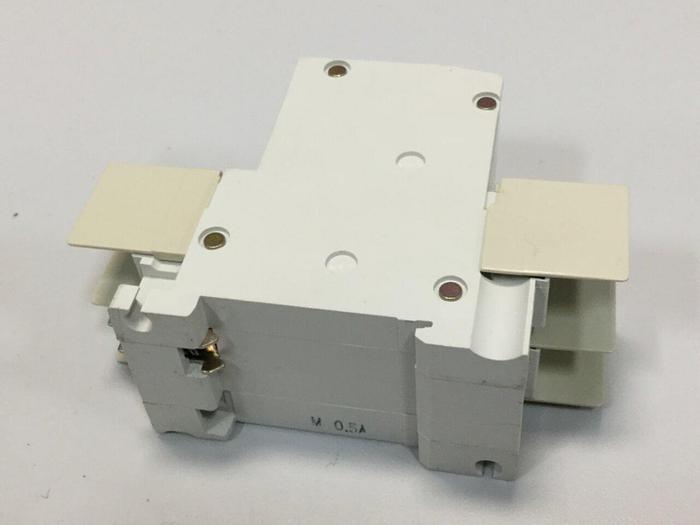 Used MITSUBISHI 0.5 Amp Circuit Protector CP30-BA-2P-0.5A #103611