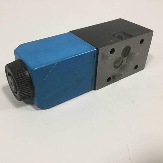 Used VICKERS Directional Valve DG4V-3S-22AL-M-U-H5-60 #90621