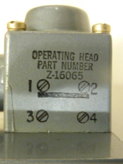Used ALLEN BRADLEY Limit Switch 802T-ATH SER B #43243