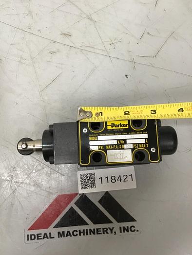 Used PARKER Valve D1VD4BVP05 72 #118421