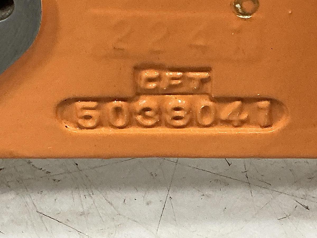 Used CINCINNATI MILACRON 5038041