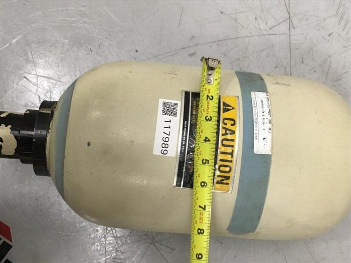 Used GREER HYDRAULICS Accumulator 857700 / 82020268 #117989