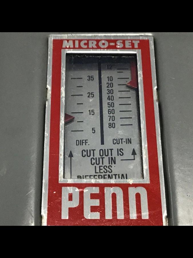 Used JOHNSON CONTROLS Pressure Control Switch P70AA-116 USED