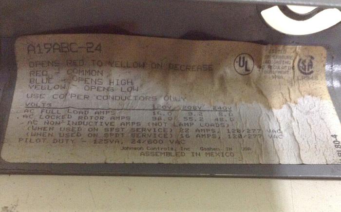 Used JOHNSON CONTROLS Temperature Control A19ABC-24 #85053