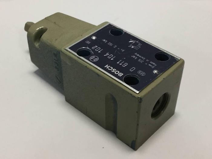 Used BOSCH Valve 0 811 104 102 #5815