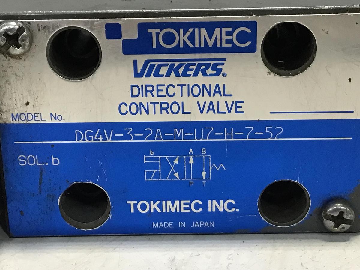Used VICKERS DG4V-3-2A-M-U7-H-7-52
