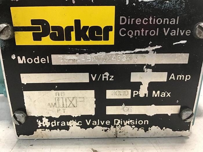 Used PARKER Directional Control Valve D3ML4BN10X4384 #137330