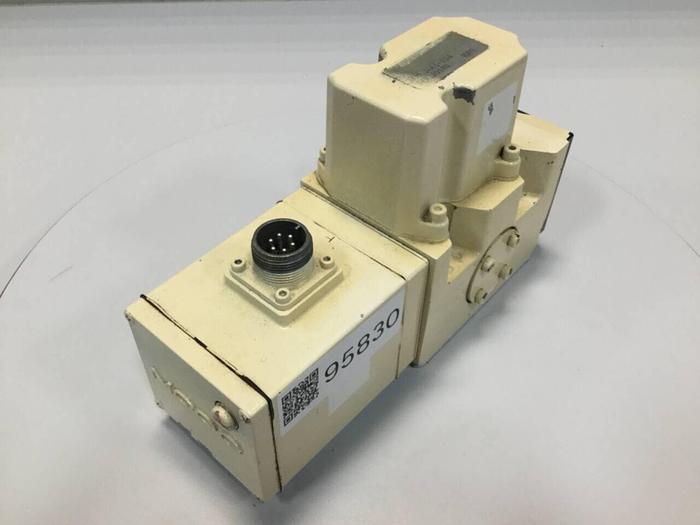 Used MOOG Valve J661-124 Used